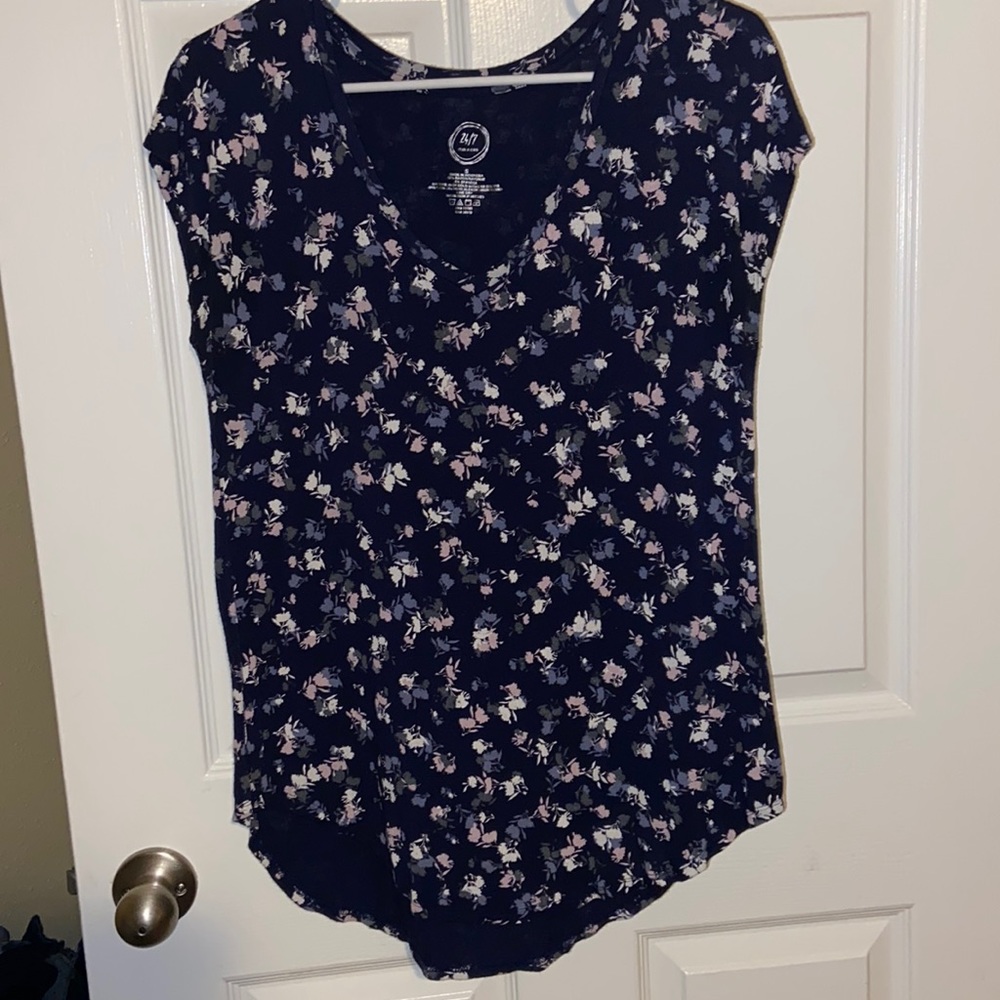 24/7 Maurice’s Top
